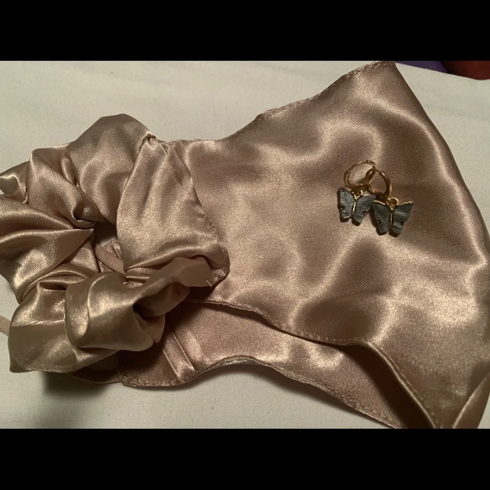 3 pieces color brown: face mask, scrunchie, earrings